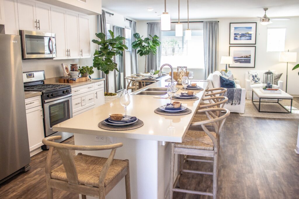 Find DAILY DEALS for Lewis Apartments SoCal NorCal LasVegas